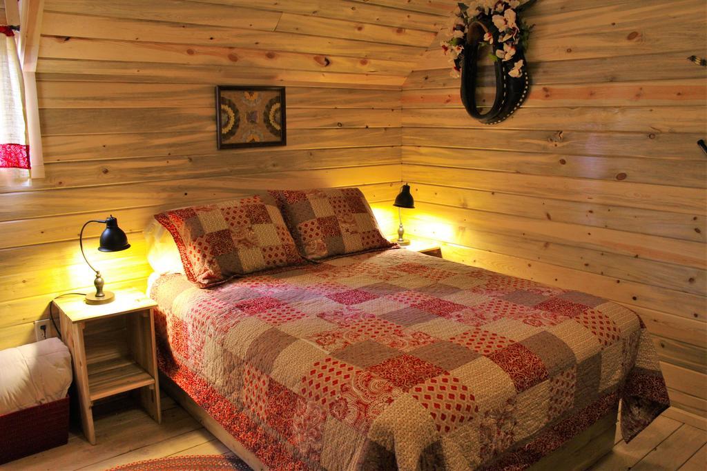 מונטיצ'לו Silver Cabin In The Western Barn מראה חיצוני תמונה