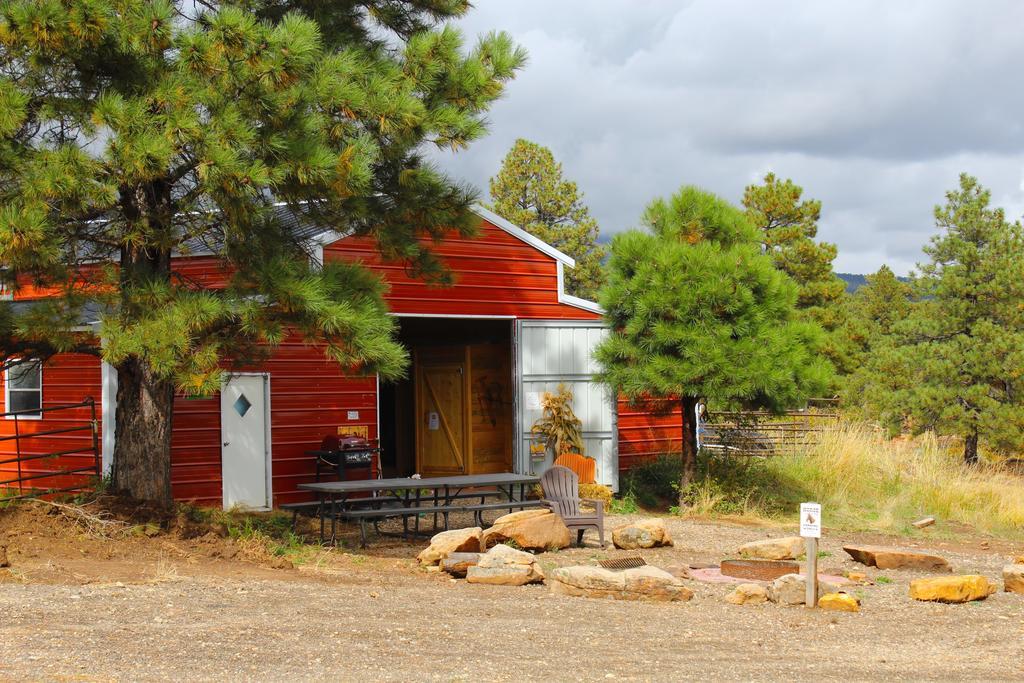 מונטיצ'לו Silver Cabin In The Western Barn מראה חיצוני תמונה