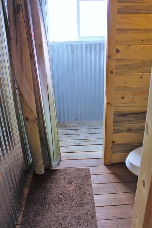 מונטיצ'לו Silver Cabin In The Western Barn מראה חיצוני תמונה